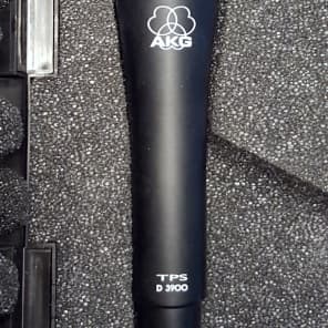 AKG D3900 Dynamic Vocal Microphone | Reverb