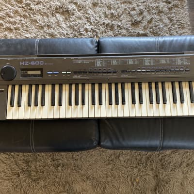 Casio HZ-600 SD 61-Key Synthesizer 1980s - Black