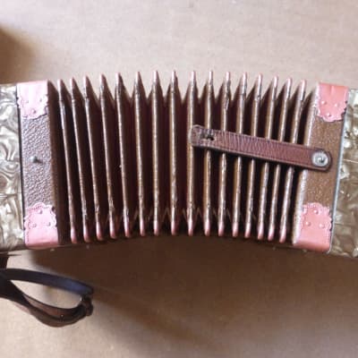 vintage 8 bass diatonic accordion 40s 50s image 7