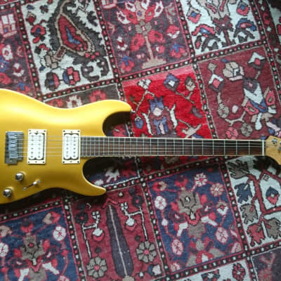 Fender Showmaster 2005-2010 - Gold top for sale