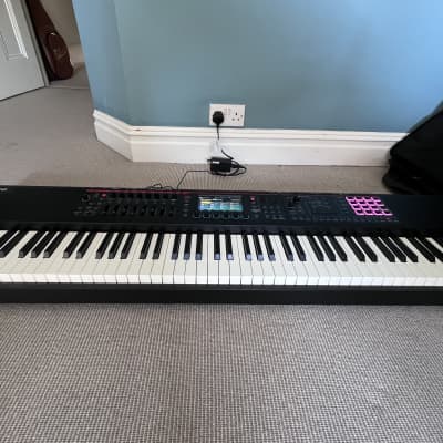 Roland FANTOM-08 88-Key Workstation Keyboard 2022 - Present - Black