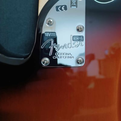 Fender American Elite Precision Bass with Rosewood Fretboard 2016 - 2019 - 3-Color Sunburst image 8