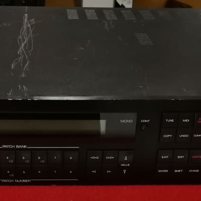 Roland D-550