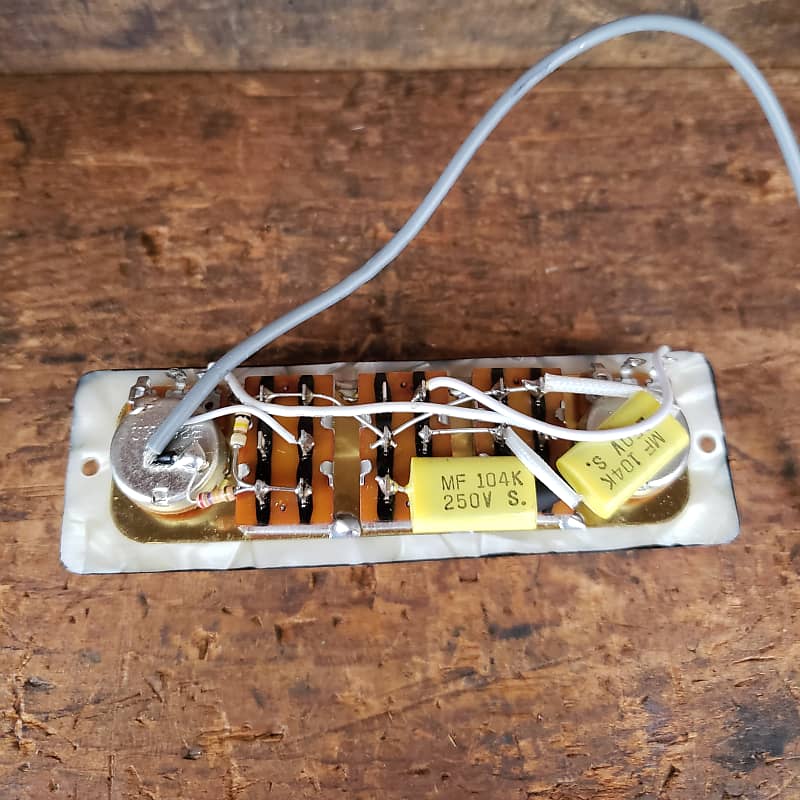 Hofner 500/1 BASS CONTROL PANEL 1965 PEARLOID | Reverb
