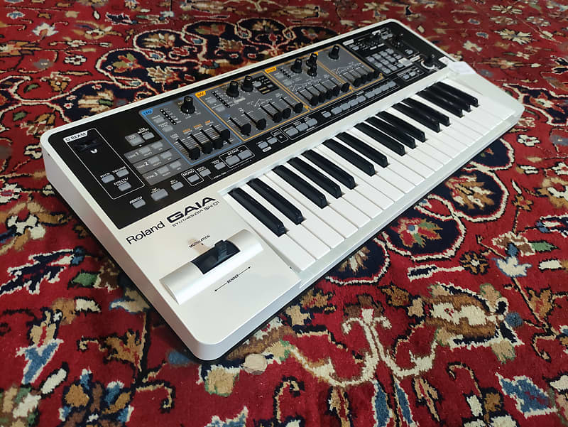 Amazon.co.jp: Roland Gaia sh-01 | 37キーtriple-stacked