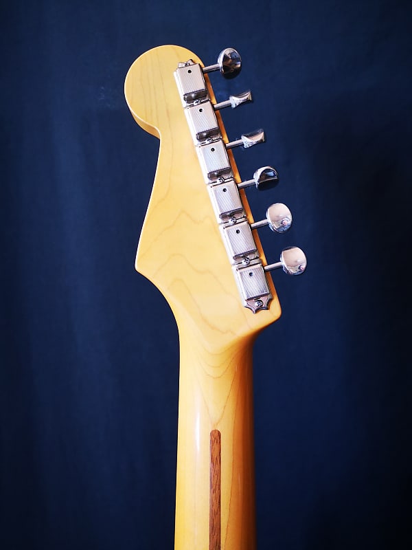 Fender Japan プレベ カスタム Seymour Duncan Fender Made in Japan Limited Run Super-Sonic # 3Tone