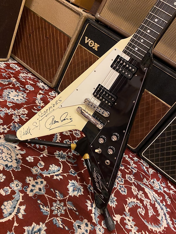 2002年製 Gibson Flying V 2002年製 Gibson USA Flying V - メルカリ