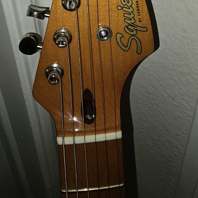 Squier Classic Vibe '50s Stratocaster - 2-Tone Sunburst image 3