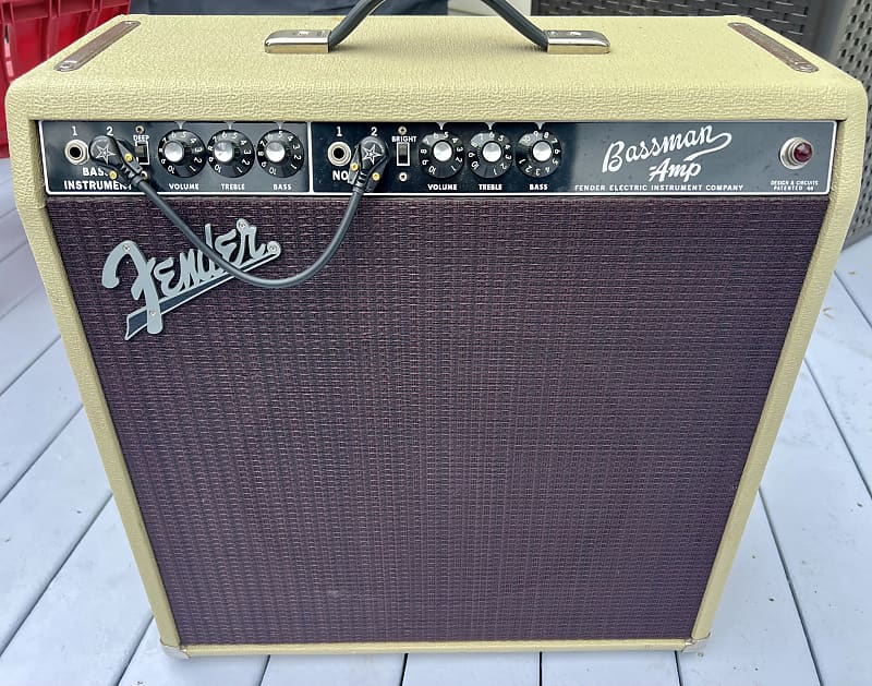 Fender Bassman 1967 - Blonde Tolex with Oxblood Grill Cloth