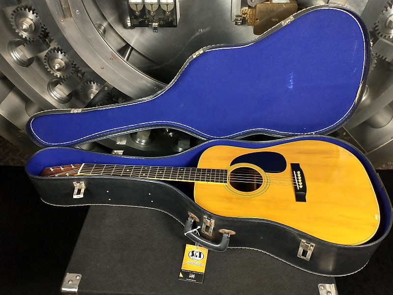 Morales LYRE BIRD M−18 アコースティックギターハードケース Morales LYRE BIRD M−18 アコースティックギターハードケース