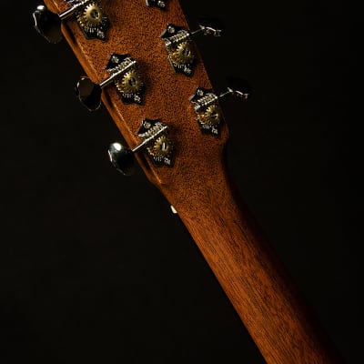 Martin Guitars Custom Shop 00-18 image 4