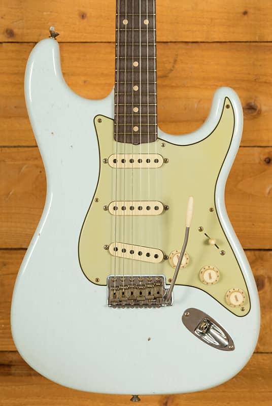 Fender stratocaster american special deals sonic blue