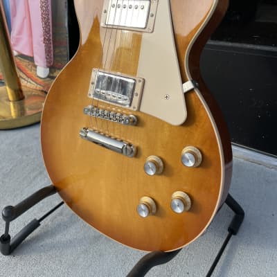 Gibson Les Paul 60s Classic 2019 Honey Burst image 3