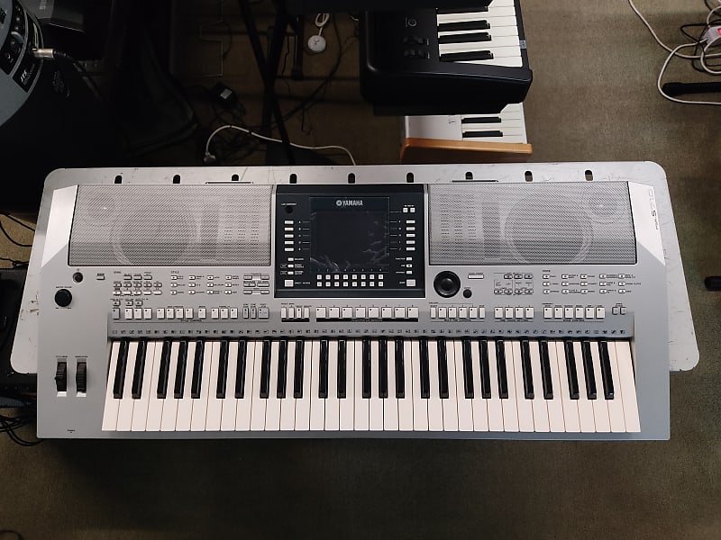 TECLADO YAMAHA PSR-SX600 - La Casa del Músico