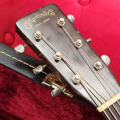Martin D18 1961 - Natural with fully serviced image 6