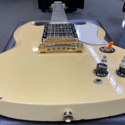 Epiphone G-400 Custom '62 Les Paul Custom w/Maestro White