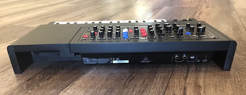 Custom 32 Note Keybed & Enclosure for Behringer Model D Custom 32 Note Keybed & Enclosure for Behringer Model D