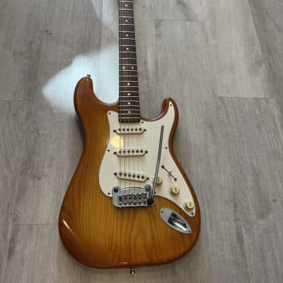 1997 G&L Legacy Special w/HSC 9 LBS image 5