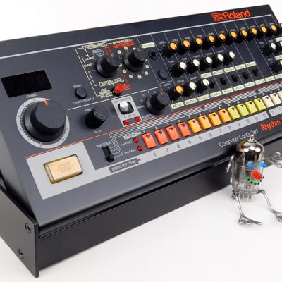 Roland TR-08 Boutique Synthesizer TR-808 + Neuwertig + OVP + 1,5 Jahre Garantie