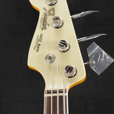 Mint Fender American Vintage II 1966 Jazz Bass Left-Hand Olympic White Rosewood Fingerboard image 4