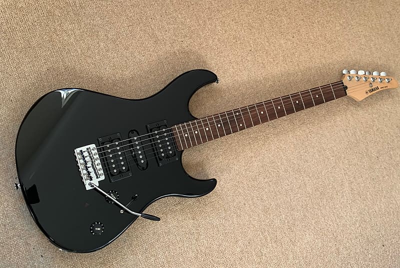 Yamaha ERG121 Electric Guitar, Black | Reverb