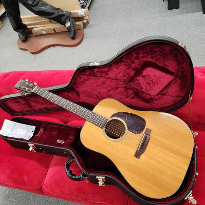 Martin D18 1961 - Natural with fully serviced image 4