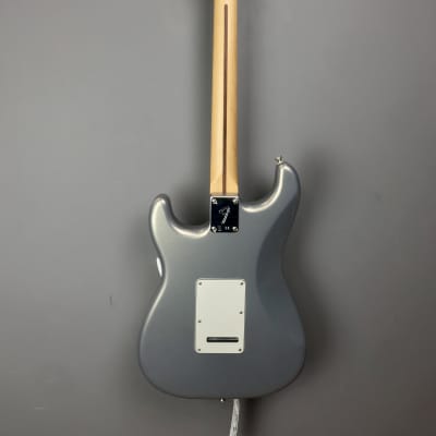 Fender Player Seriers Stratocaster HSS with Maple Fretboard 2020 Silver image 7