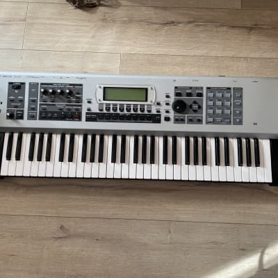 roland  fantom XA 2004