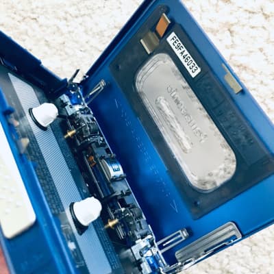PANASONIC RQ SX50 Walkman Cassette Player, RARE BLUE ! Run tape ! image 6