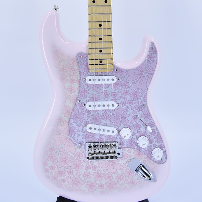 Tokai LIMITED AST-Sakura strat 2021 With deluxe Hardsell Tokai LIMITED AST-Sakura strat 2021 With deluxe Hardsell