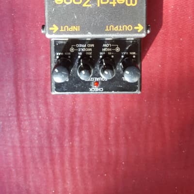 Boss Metal Zone MT-2 modded to Diezel VH4 distortion & tone image 14