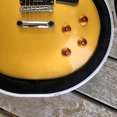RARE Fender Squier M-77 M77 Goldtop Les Paul Singlecut style electric guitar w/ Gator case image 7