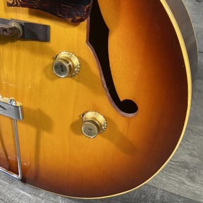 Gibson ES-125 1965 - Sunburst...1 11/16" nut image 8