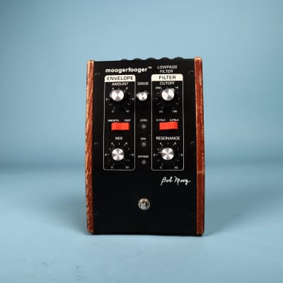 ギター Mooger fooger MF-101WH low pass filter Moog MF-101 Lowpass Filter | Vintage Synth Explorer