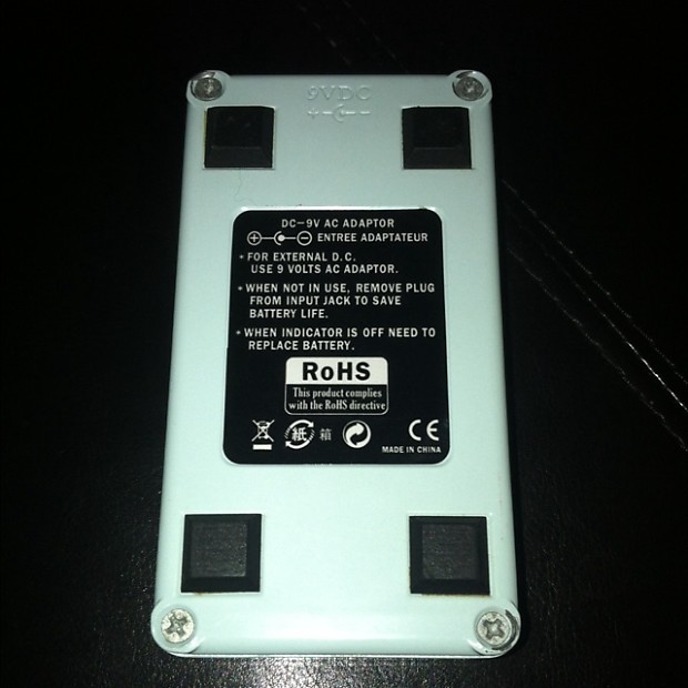 Belcat Analog Delay 2000s White Blue Rings Reverb