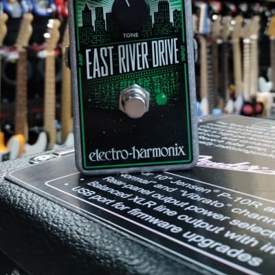 Electro-Harmonix East River Drive