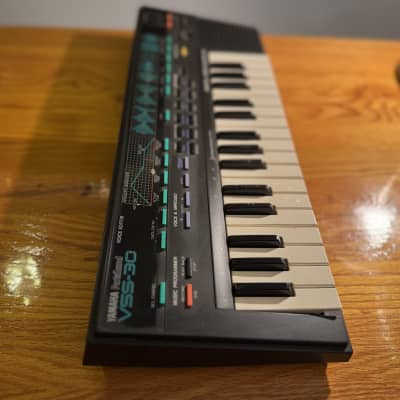 Yamaha VSS-30 Voice Sampler 1987 - Black