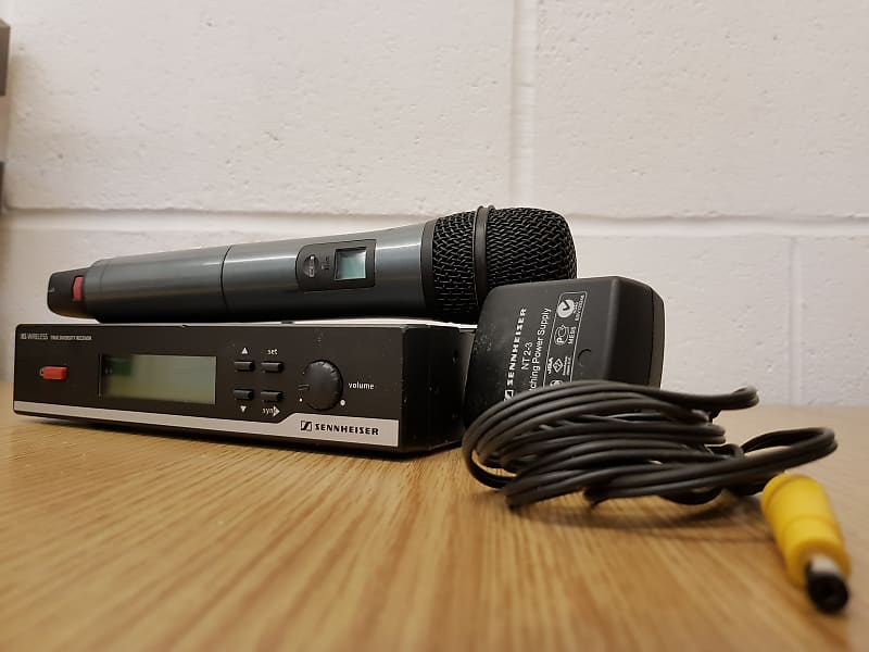 Sennheiser XS Wireless Microphone EM10 + SKM35 (606-638Mhz) ⋆ CUE Sale