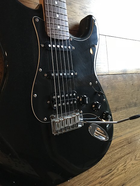 Fender Squier 20th anniversary Standard Stratocaster 2002