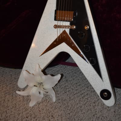 Gibson '58 Flying V 2021 Cookies and Cream 1 of 1 image 12