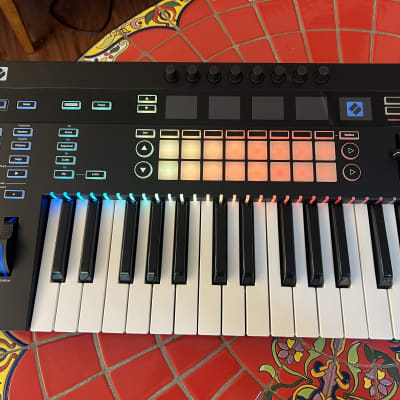 Novation 61 SL MKIII MIDI Controller 2018 - Present - Black