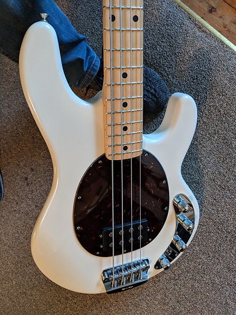 Ernie Ball Music Man Stingray SLO SPECIAL White Pearl