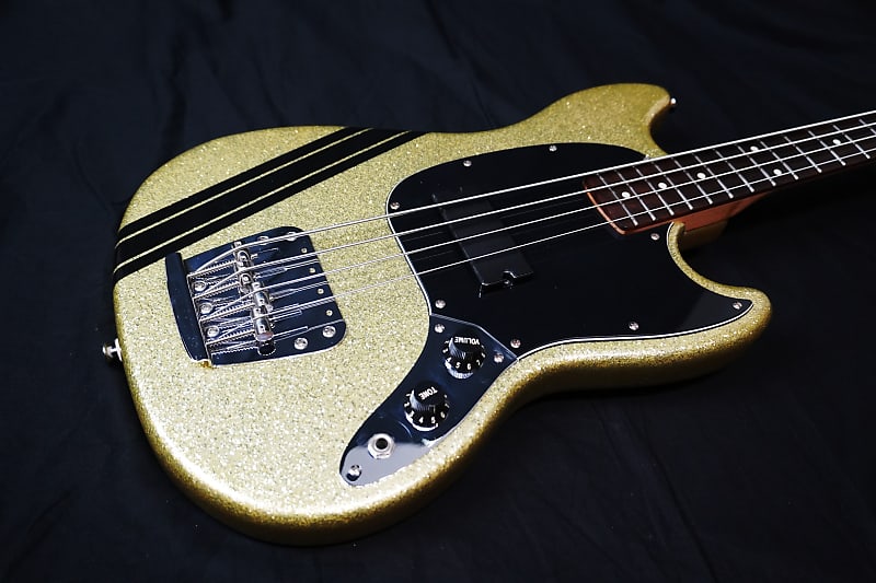 Squier Mikey Way Signature Mustang Bass | Reverb The Netherlands