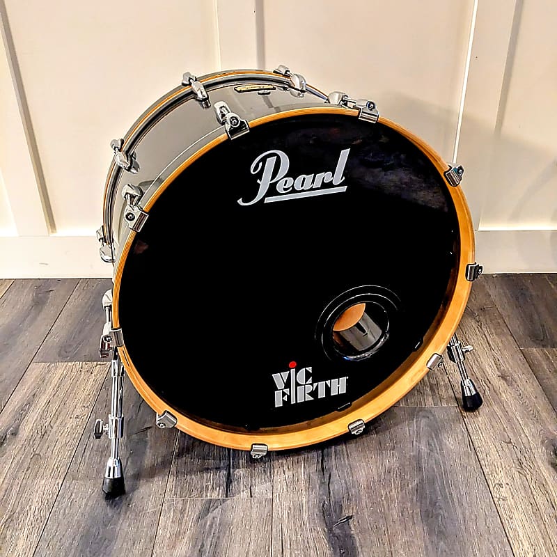 RARE!! Excellent Condition Pearl Session Studio Classic 24" x 15" Bass Drum Select 2012-2017 - Piano Black Lacquer SSC2415BX image 1