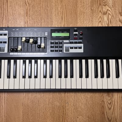 Hammond XK-1C 61-Key Portable Organ with Drawbars