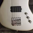 Fender Flea Active Jazz Bass Maple Fingerboard Inca Silver + OHSC & Papers - Mint Condition!