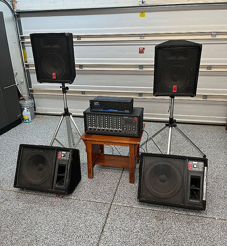 Fender Fender PA system SR3 800 Reverb