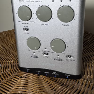Amazon.com: TASCAM US-2000 16-in, 4-out USB 2.0 Audio