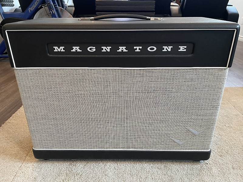 Magnatone Master Collection 2x12 Cabinet image 1