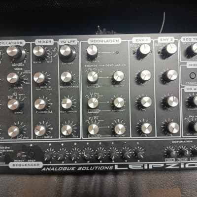Future Retro Revolution R2 MK2 TB-303 Analog Synthesizer